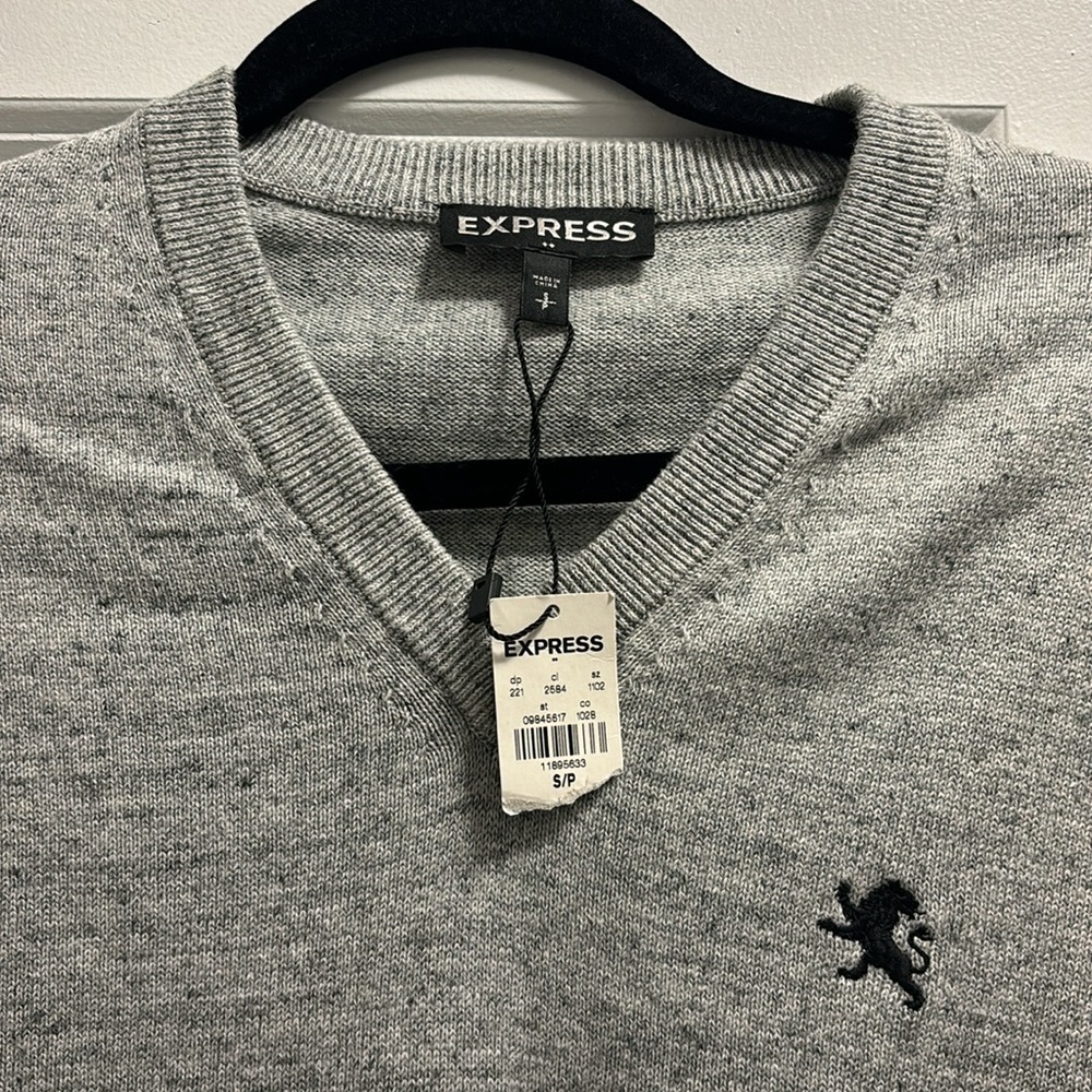 Express Sweater - Picture 3 of 3